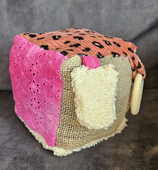 Speelkubus eigen merk: met 100% schapenwol kind 0-2 jaar