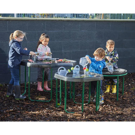 Houten poppetjes-familie voor tray